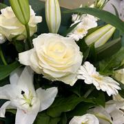 White &amp; Green Bouquet