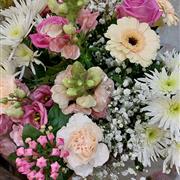 FLORIST CHOICE PASTEL HAND TIED