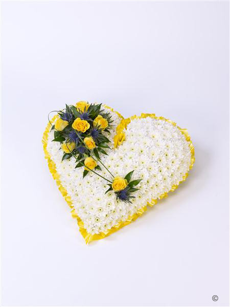 Classic Yellow Roses Heart